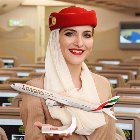 736 best gorgeous emirates girlz images on pinterest emirates cabin crew flight attendant