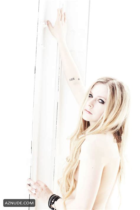 avril lavigne nude and sexy photos from a photoshoot by