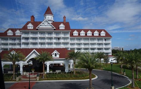 theming  accommodations   villas  disneys grand floridian resort spa
