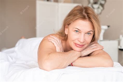 Premium Photo Portrait Of Smiling Beautiful Mature Woman Leaning On