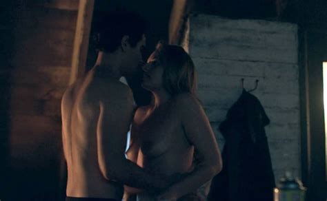 elisabeth moss nude sex scene in the handmaid s tale