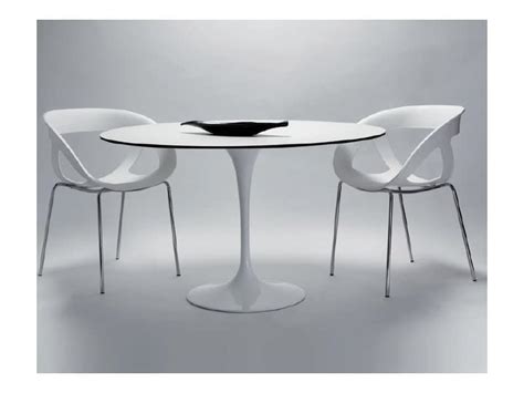 runder tisch mit lackiertem aluminium grund idfdesign