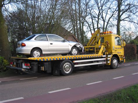 filebergingstruck met auto tow truck  carjpg wikimedia commons