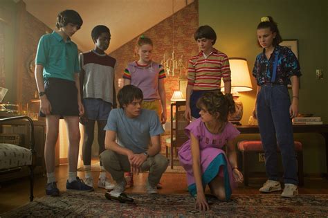 find out who s returning for stranger things season 4 in new bts clip