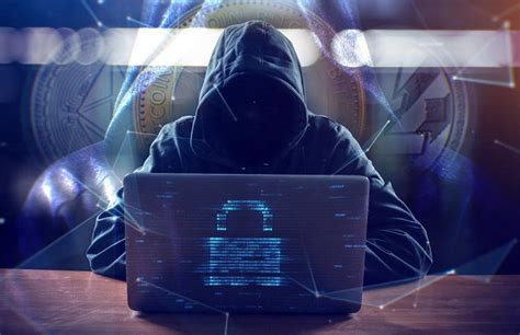 awas    hacker mencuri uang kripto