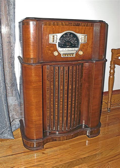 zenith    antique radio vintage radio juke box  radios televisions timber