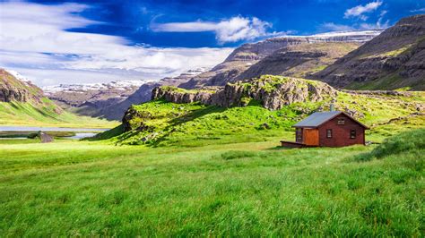 iceland cottages  packages cottage rental  iceland customized cabin rent packages
