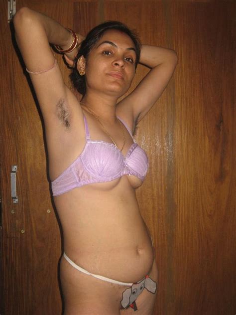 mallu aunty bhabhi navel naked