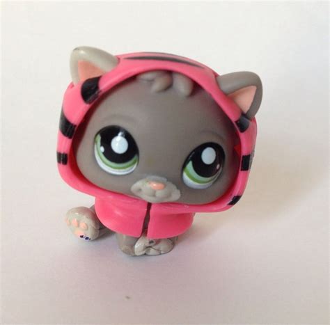 littlest pet shop lps rare grey baby kitten green eyes stripe hoody