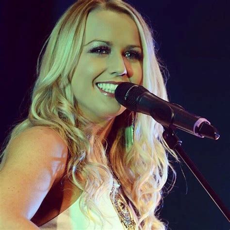 christie lamb headline country singer