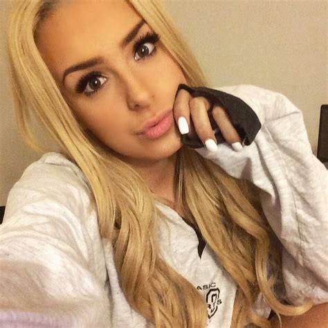 tana mongeau sexy pictures 35 pics sexy youtubers