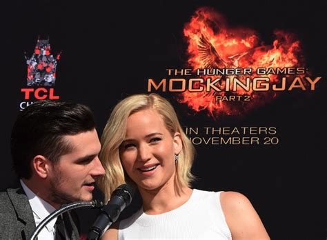 do katniss and peeta have sex in mockingjay the hunger games finale