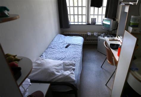 dutch prisons  giving inmates keys   cells  independent