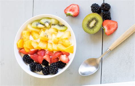 ontbijtbowl met vers fruit eatertainment
