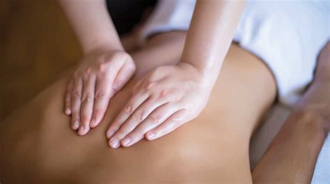 What Is Lomi Lomi Massage Good Spa Guide