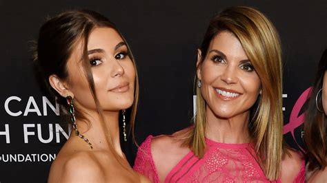 Coach Pleads Guilty To Helping Lori Loughlin S Daughter Olivia Jade
