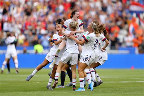 uswnt score usa wins 2019 fifa women s world cup beat netherlands 2 0