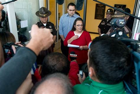 kentucky clerk kim davis who once denied gay marriages will pursue