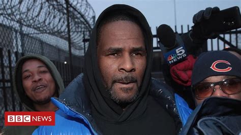 R Kelly Arrested On Federal Sex Trafficking Charges 🙌🏾 Hopefully He
