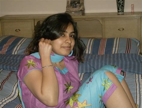 cute beautiful pakistani teen desi fashionable girl photos