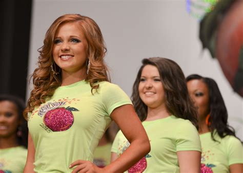 elijah crowned 2015 miss peach updated with photos the clanton advertiser the clanton