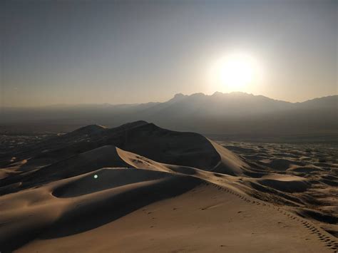 mojave desert  sunrise oc  earthporn