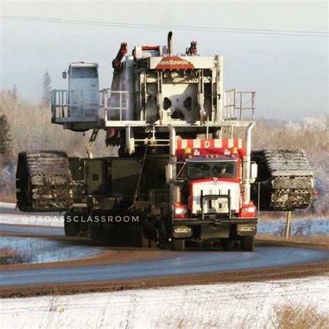 another shot of this monster manitowoc 18000 crawler on the platform
