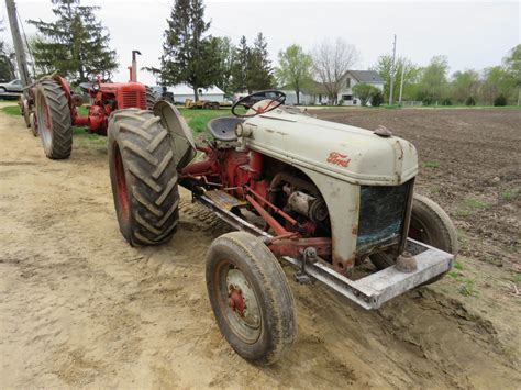 lot  ford  tractor vanderbrink auctions