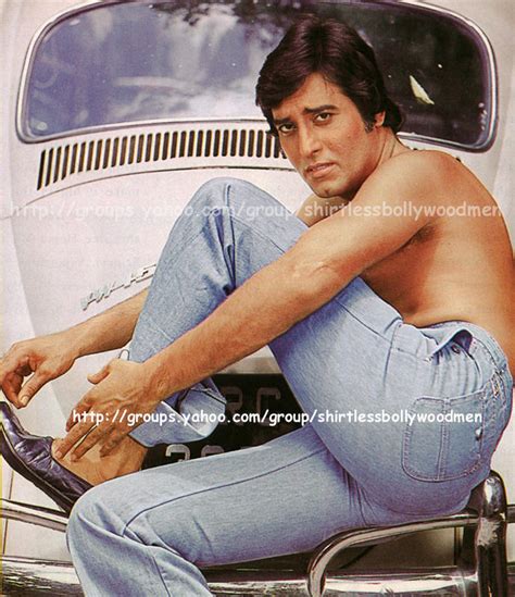 Shirtless Bollywood Men Vinod Khanna