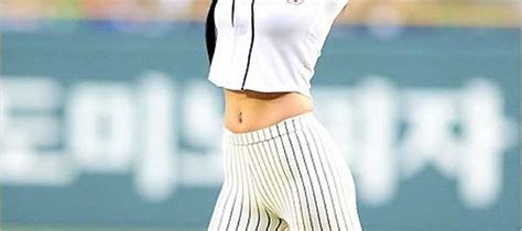 The 8 Sexiest First Pitches Thrown By Hot Asian Girls