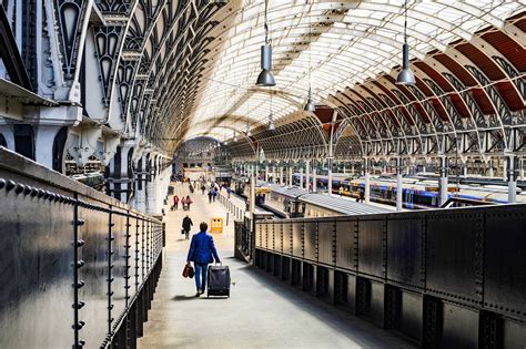 main railroad stations  london  london train station       guides
