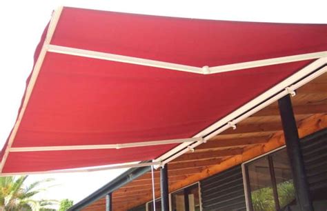 retractable awnings   fixed  terraces       protect  sun