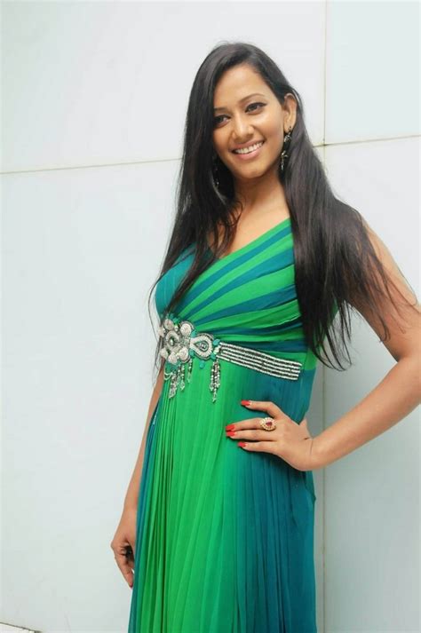 actress sanjana singh hot photos gallery hq pics n