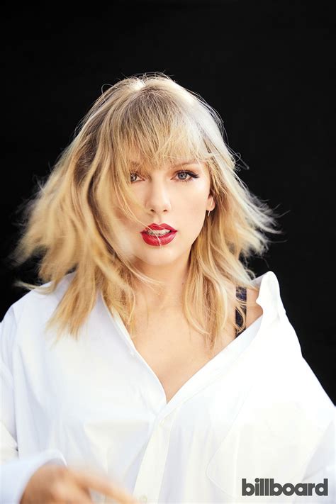 Taylor Swift Sexy And Beautiful In Rolling Stone Magazine