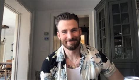 Avengers Chris Evans Flashes Tattoos And Thirsty Fans Can T Handle It