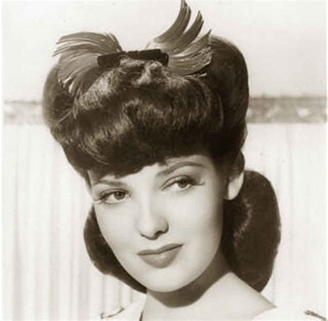 1940s Hairstyles Memorable Pompadours Glamour Daze