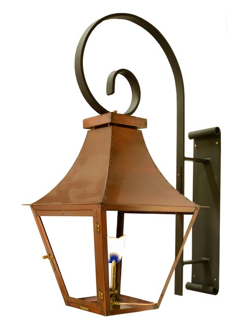 tuscan light   handsome fixture suitable   variety  architectural designs