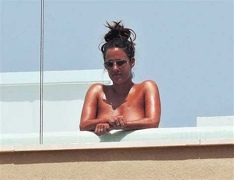 Caroline Flack Nude And Topless Candid Photos Scandal Planet