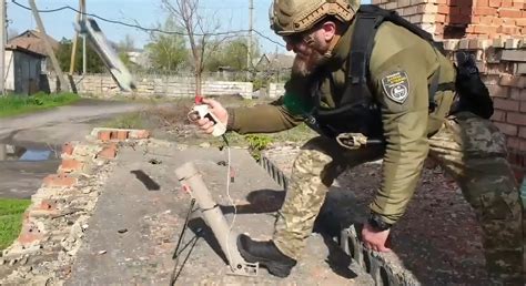 soldiers  ukraine showed launcher   switchblade   action militarnyi