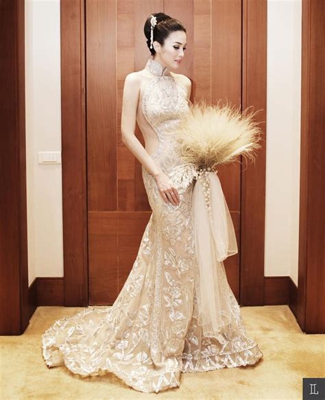 Gambar Foto Cantiknya Sandra Dewi Pakai Gaun Cheongsam Foto 2 Dari 26