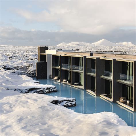 retreat  blue lagoon iceland    room resort hotel embedded