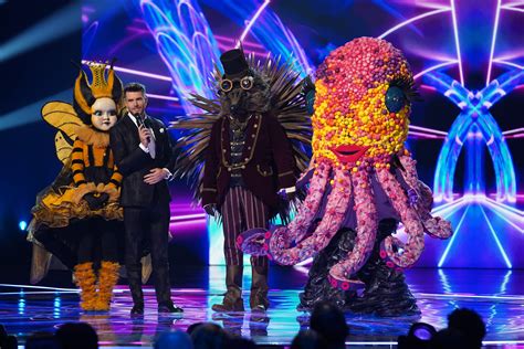 whats  tv tonight  masked singer unveils  final celebs   grand final