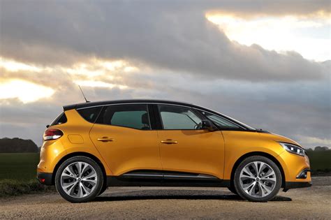 renault scenic estate   review parkers