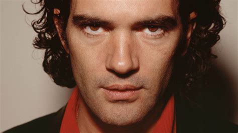 antonio banderas wallpapers images  pictures backgrounds