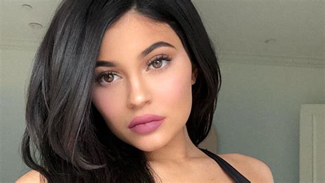 kylie jenner s lips through the years see their evolution