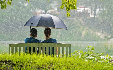 20 love couple s romance in the rain wallpapers