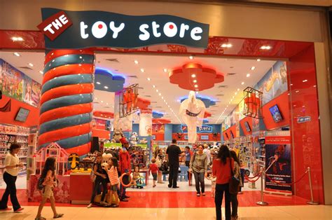 middle eastern toy retailer  toy store  open giant oxford street
