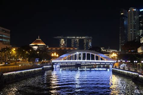 elgin bridge by night singapore