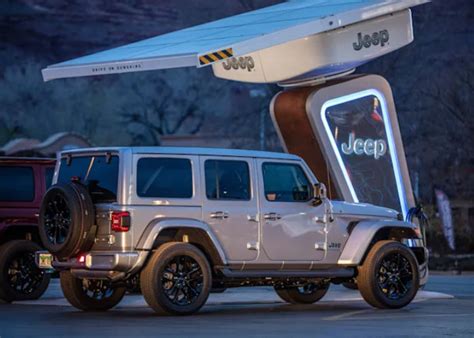 jeep ev chargers   installed    road trailheads geeky gadgets