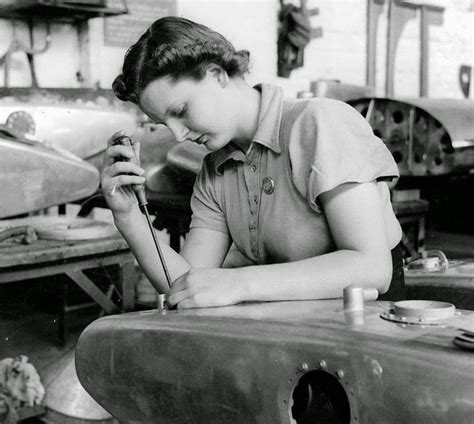 Pictures Of South Australian Women Working In A Munitions